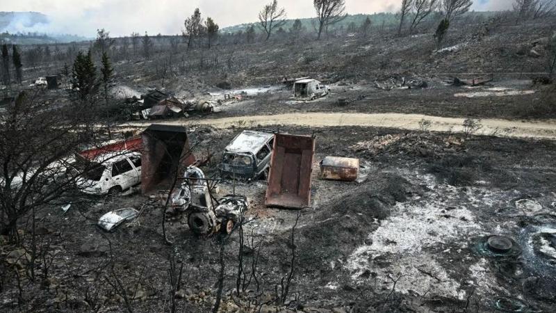 Franciaországot soha nem látott tűzvész sújtja: évtizedek óta nem tapasztalt ilyen mértékű katasztrófát.
