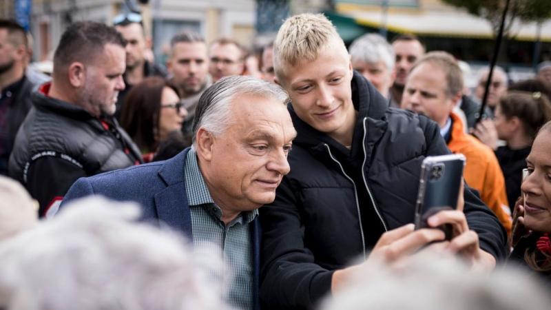 Orbán Viktor: Sem katonai erőt, sem anyagi támogatást, sem fegyverzetet nem bocsátunk rendelkezésre ebben a konfliktusban.