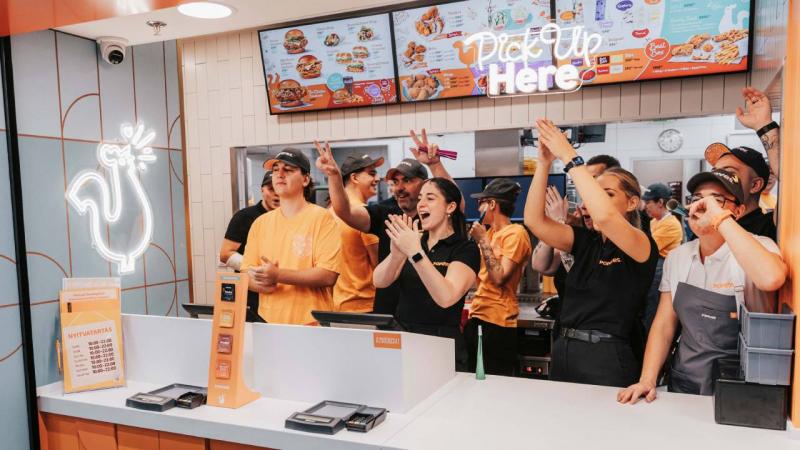 Megérkezett a régóta várt amerikai gyorsétterem: felfedezheted a Popeyes ínycsiklandó világát, és most megtudhatod, milyen árakon élvezheted finomságait!