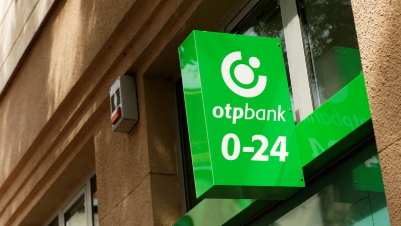 Érdekes fordulat az OTP háza táján: novembertől kezdődően díjat kell fizetni a mobilos értesítésekért - Pénzcentrum.