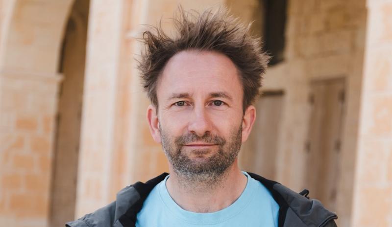 A Mi kis falunk Lációja megosztotta velünk életének legkínosabb randevúját, amely tele volt váratlan fordulatokkal és nevetésre ingerlő pillanatokkal.