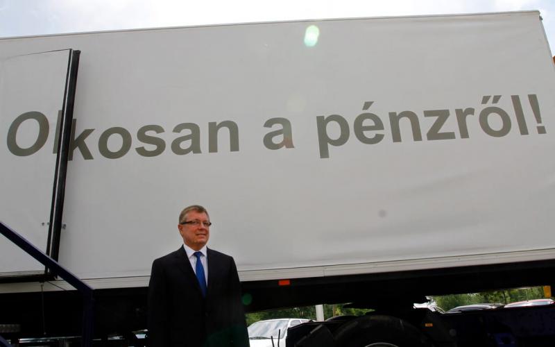 A legfőbb ügyész bejelentette, hogy a nyomozás már elérte a gyanúsítottak körét az MNB-alapítványok ügyében.